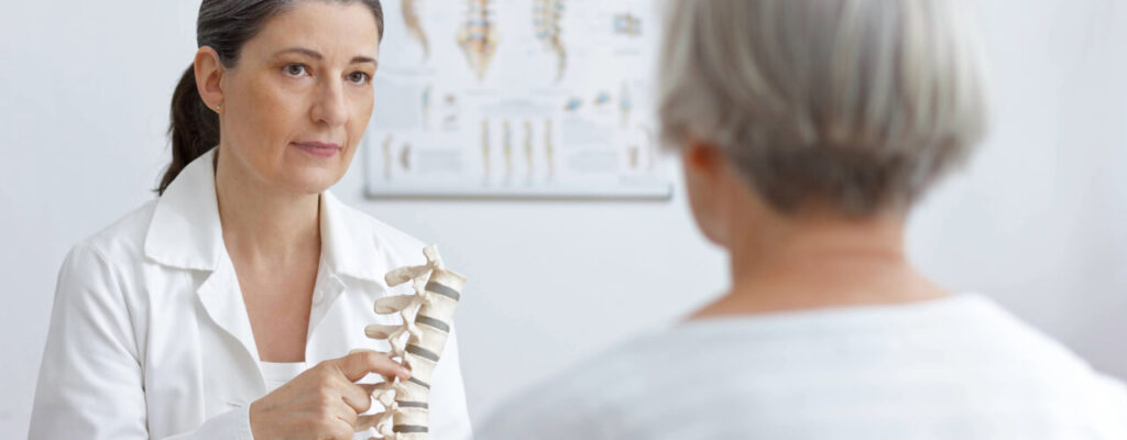 Managing Back Pain from Osteoporosis in Seniors
